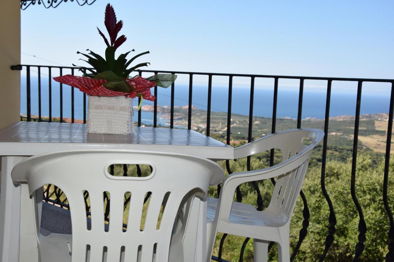 Isola Rossa Appartamenti Paduledda Bagian luar foto