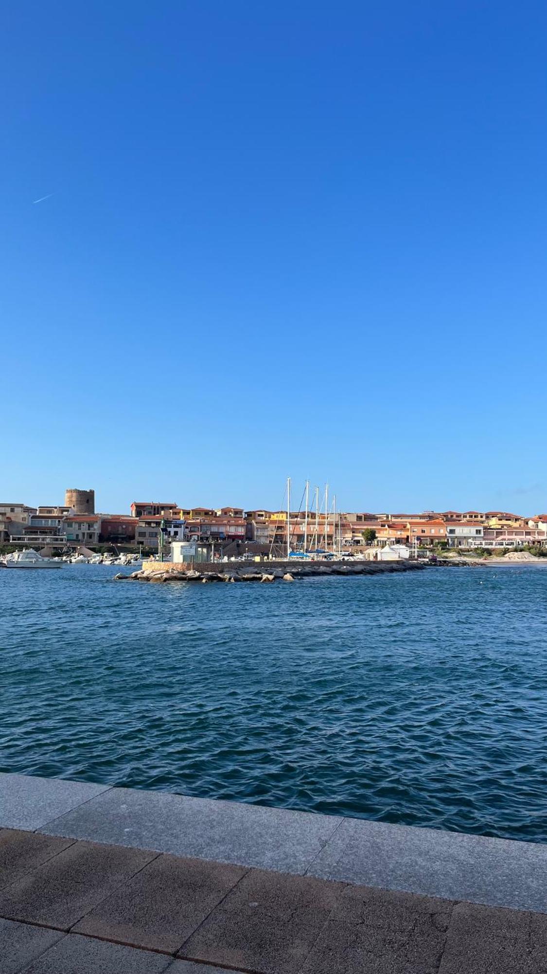 Isola Rossa Appartamenti Paduledda Bagian luar foto